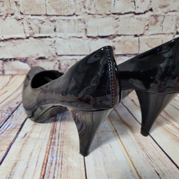 Gabriella Rocha Quilla Patent Platform Pumps - Picture 3 of 11